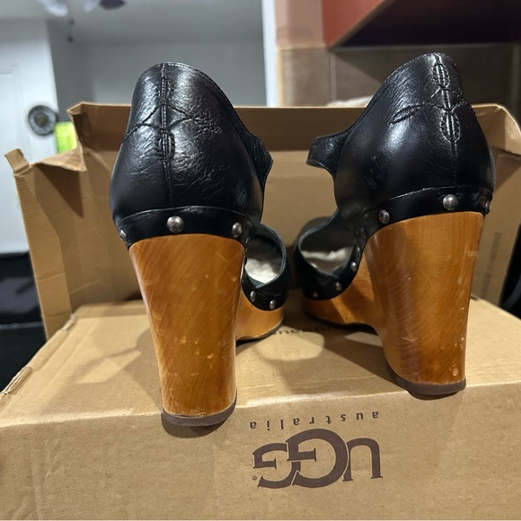 Ugg Chrissie size 9 - Picture 3 of 10